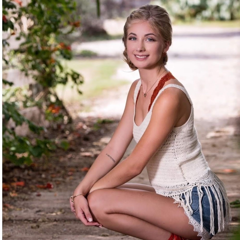 Meet your Posher, Alexis